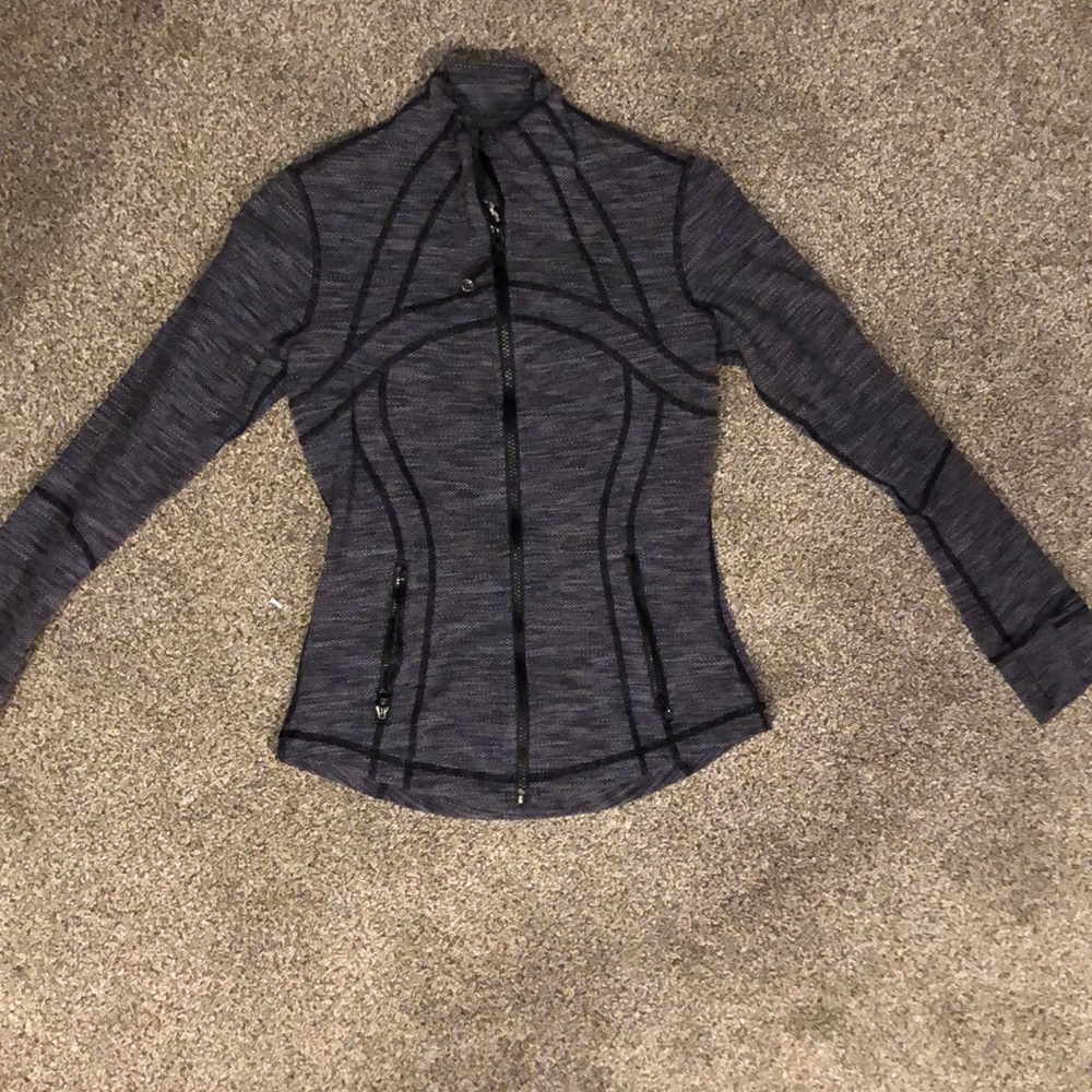 Lululemon size 4